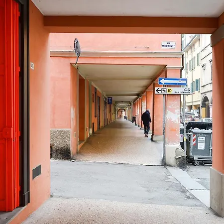 Urnest Miramonte Bologna